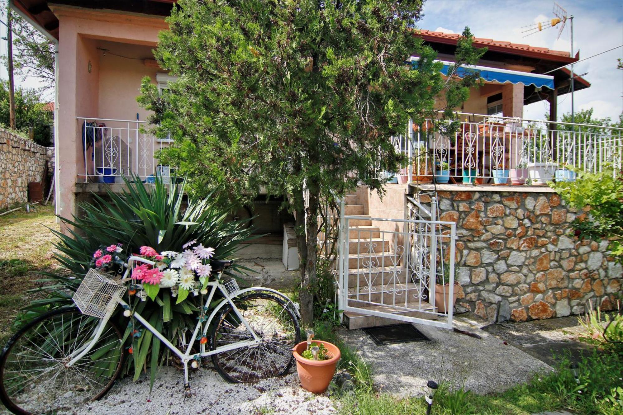 Countryside Cottage With Garden & Lake View Peraia  Екстериор снимка